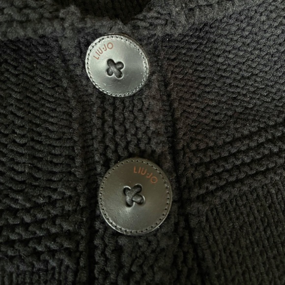 Long black Liu Jo knit with accent button - Picture 4 of 8